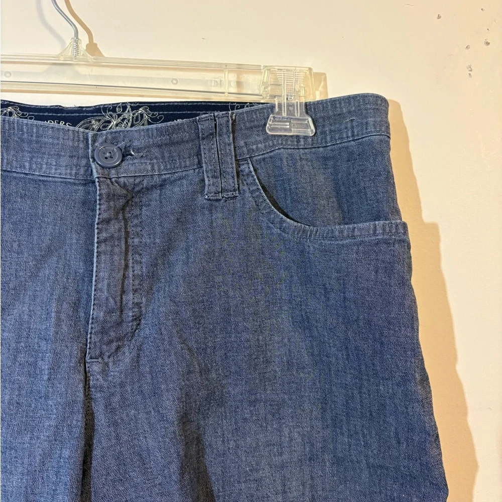 Riders Lee shorts Women’s size 16 M denim front and back pockets 9” inseam‎